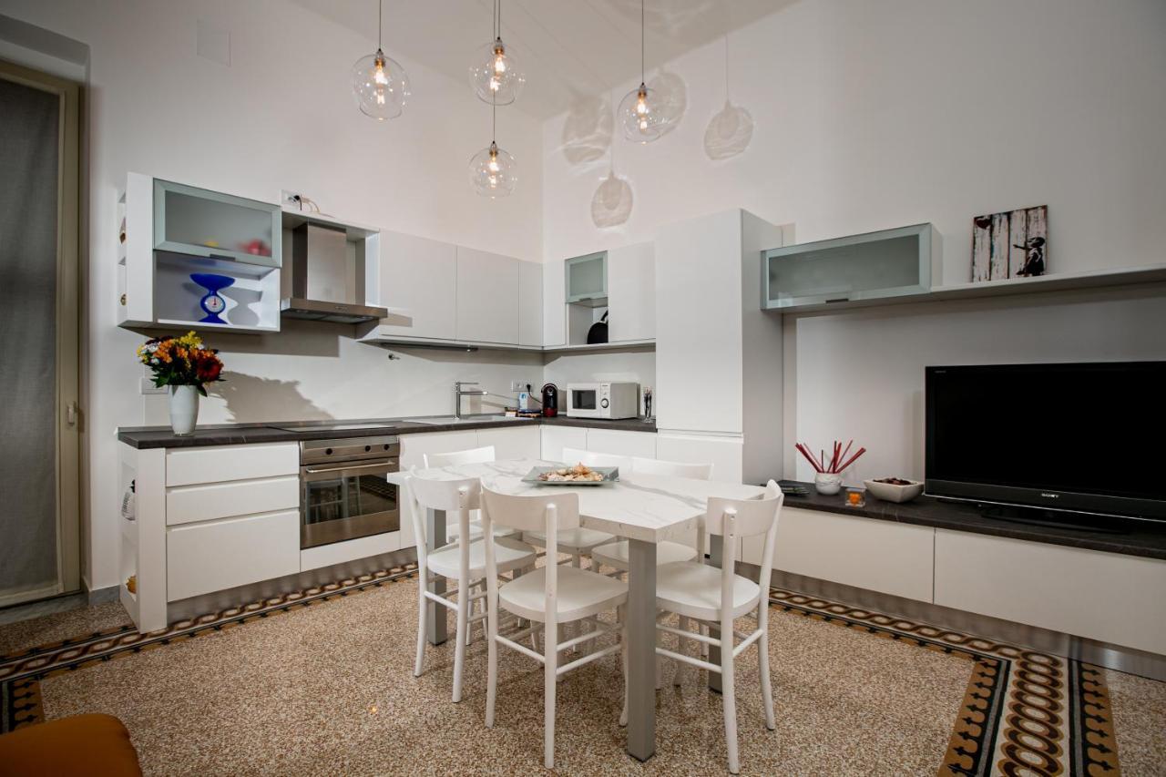Abate Luxury Interno 3 Apartment Бари Екстериор снимка